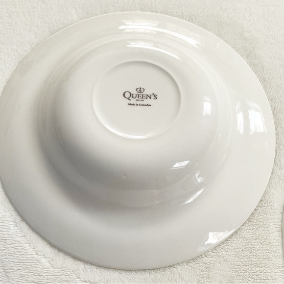 Queen’s China Toile Blue Flat Rim Soup Salad Bowls Set of Three 8.75” - Picture 7 of 15